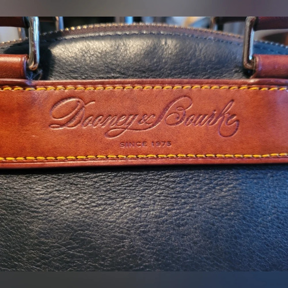Dooney & Bourke Navy Leather Handbag. Vintage - Picture 9 of 13